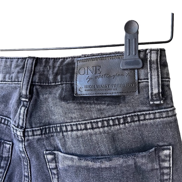 One Teaspoon Zipper Distressed Jeans - Picture 9 of 14